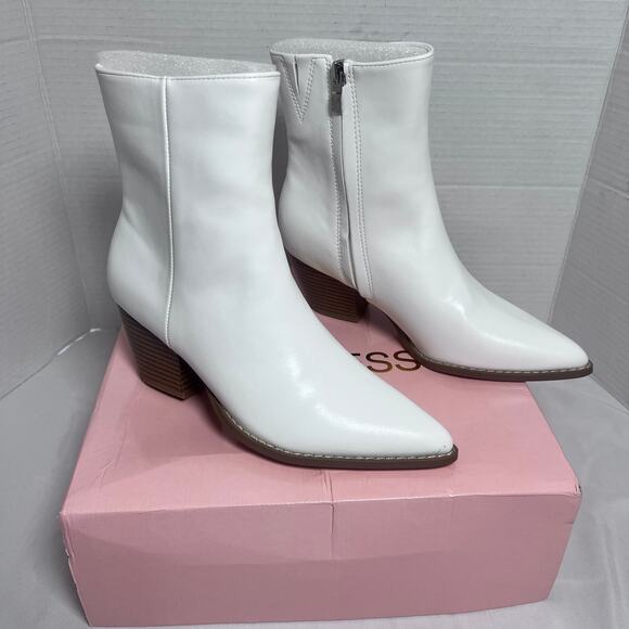 Berness Tallulah White Pointed Toe Ankle Boots Women’s 5.5 Block Heel Zip Chic - Picture 1 of 8